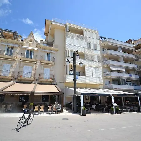 Sea Front *
